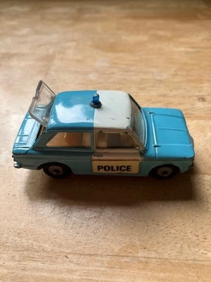 CORGI SUNBEAM IMP POLICE CAR. VERY GOOD CONDITION - Image 1 of 4