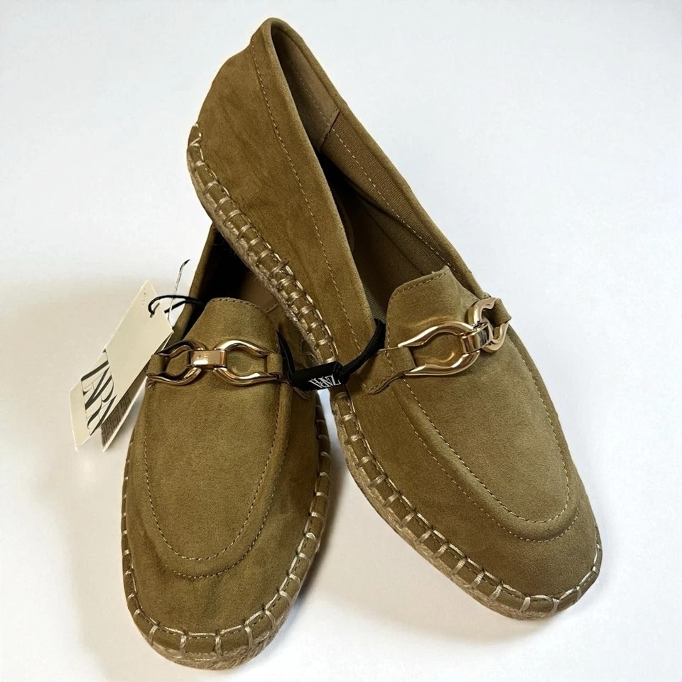 Mocasines de gamuza tostados Zara para mujer alpargata planos detalle cadena dorada talla 37 nuevos con etiquetas Foto 1 de 4