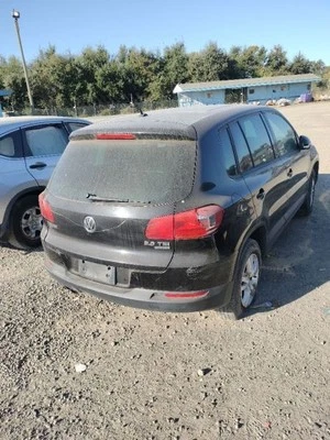 BLK LEFT FRONT DOOR TRIM PANEL 5N0867011BXNA 2013 VOLKSWAGEN TIGUAN - Image 1 of 4