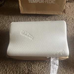 Tempur-Pedic TEMPUR-Ergo Nackenkissen, großes Profil, weiß - offener Karton - Bild 1 von 5