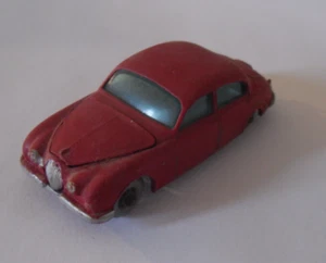 1950's Matchbox by Lesney #65 red Jaguar 3.4 litre / gray wheels - Picture 1 of 7