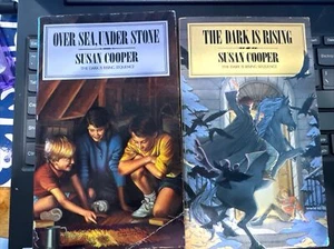 2 Susan Cooper Books The Dark Is Rising & Over Sea, Under Stone PB 1980’s Print - Imagen 1 de 1