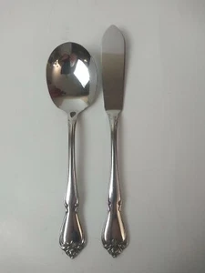 1881 Rogers Oneida Stainless Arbor Rose True Rose Master Butter Knife & Spoon - Bild 1 von 4