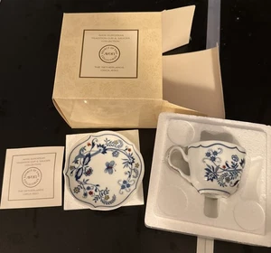Avon 1984 European Tradition Collection The Netherlands Demitasse Tasse & Untertasse - Bild 1 von 8