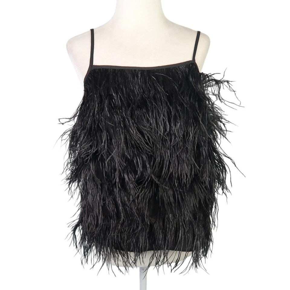 Camiseta sin mangas Chelsea28 Nordstrom negra pluma de avestruz cami pequeña Foto 1 de 4