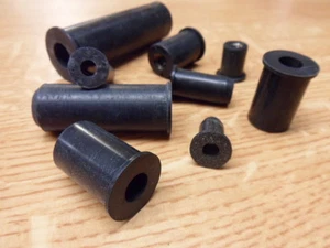 15 No M5 X 40mm, RUBBER NUTS, WELL NUTS, CAVITY FIXINGS, VIBRATION RESISTANT. - Picture 1 of 4