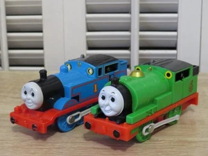 TOMY 2002 Thomas & Friends Trackmaster Motorized Train PERCY & THOMAS Lot of 2 - Picture 1 of 12