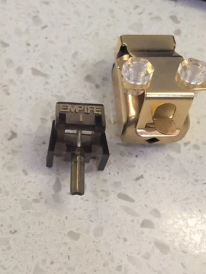 Empire 2000 E con aguja Empire genuina Foto 1 de 4