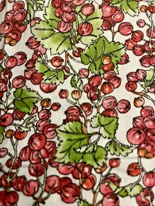 Shade of Red Winterberries /Hawthorne Branches Tossed on White BTFQ - Picture 1 of 5