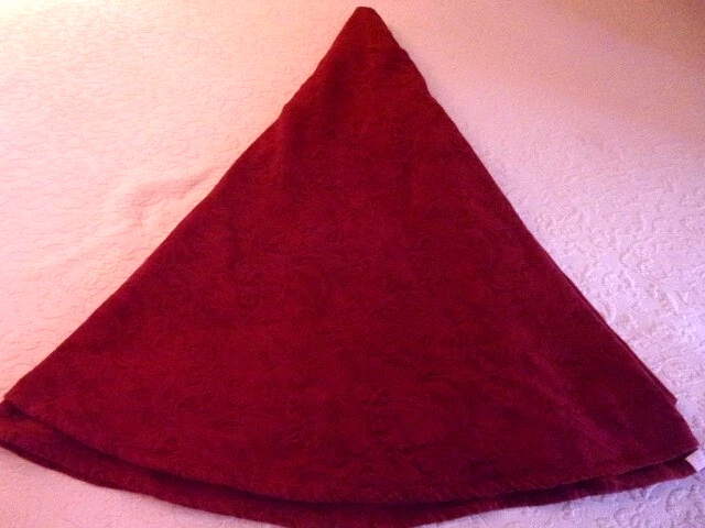 Crate and Barrel Madiera Garnet Red Floral Round Fabric Tablecloth--90" - Image 1 of 4