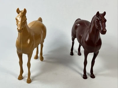 Hartland модель лошадь лот из 2 неокрашенный винтажный 50-х 60-х пластиковый 7» коричневый бежевый - Изображение 1 из 4