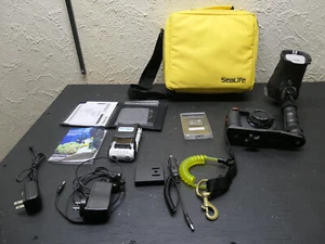 SeaLife DC1400 Underwater Camera with Strobe & Extras - Picture 1 of 16