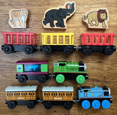 Thomas Wooden Railway LOT NEAR MINT Circus Annie Clarabel Aquarium Car Train Set Cover