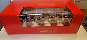 Vintage Mr Christmas Santa's Marching Band Ratones Campanas Toca 35 Canciones de Navidad - Imagen 1 de 5