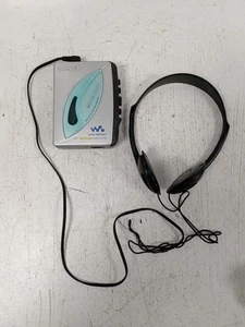 SONY Walkman WM-EX190 Cassette Player with Headphones - SPARES & REPAIRS - Picture 1 of 11