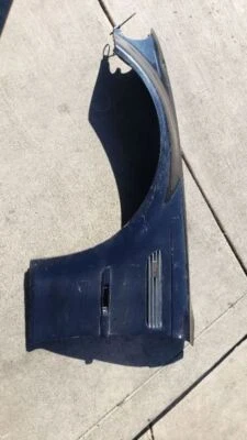 01 02 03 04 05 06 BMW M3 LH GUARDABARROS AZUL Foto 1 de 4