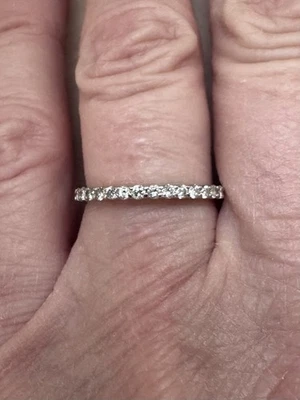 18ct White Gold 0.25ct Eternity Ring - Image 1 of 4