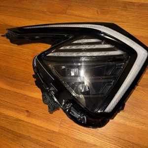 22-25 Kia Sportage Right Passenger Side Headlight LED OEM - GOOD CONDITION - Picture 1 of 10
