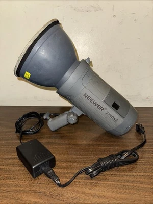 NEEWER Vision 4 300W Luz Estroboscópica Flash Estudio Exterior - PROBADO FUNCIONANDO + Cargador Foto 1 de 4