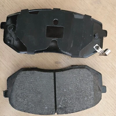 Hyundai Tucson 2011 AWD pastillas de freno delanteras de cerámica Foto 1 de 4