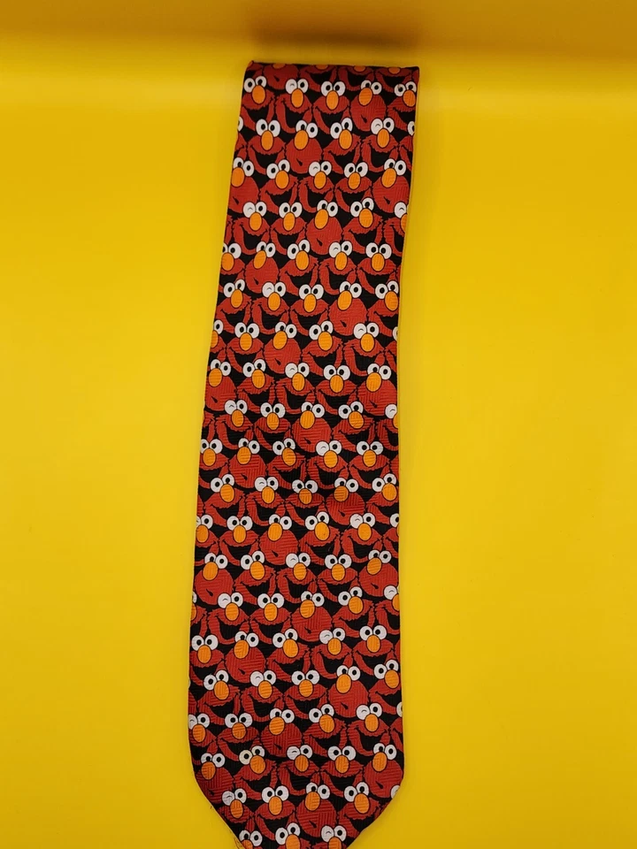 Corbata de seda de diseñador Sesame Street Elmo estampado por todas partes Foto 1 de 2