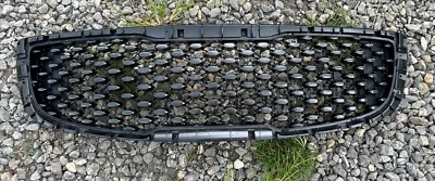 Grelha inferior dianteira 2015 2016 2017 2018 Kia Sedona fabricante de equipamento original - Imagem 1 de 4