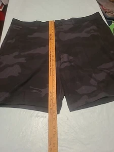 Camo Black George Above the Knee Flat Front & Cargo Shorts Multi Color Size 40 - Picture 1 of 6
