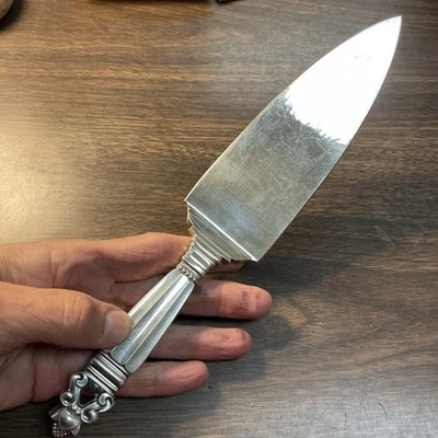 "Servidor de pastel de plata esterlina sólida George Jensen patrón de bellota de 10-1/2""" Foto 1 de 4