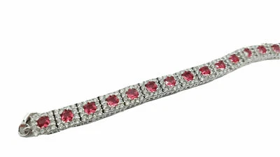 Pulseira de diamante com acabamento em ouro branco corte princesa rubi vermelho e criada  - Imagem 1 de 4