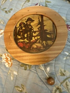 Vtg Wooden Reuge Round Hanging Pull String Music Box Germany-plays Edelweiss - Picture 1 of 4
