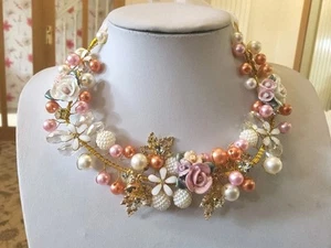 Brand new Stunning gold tone Wire necklace With Flowers Faux Pearls And Crystal - Picture 1 of 6