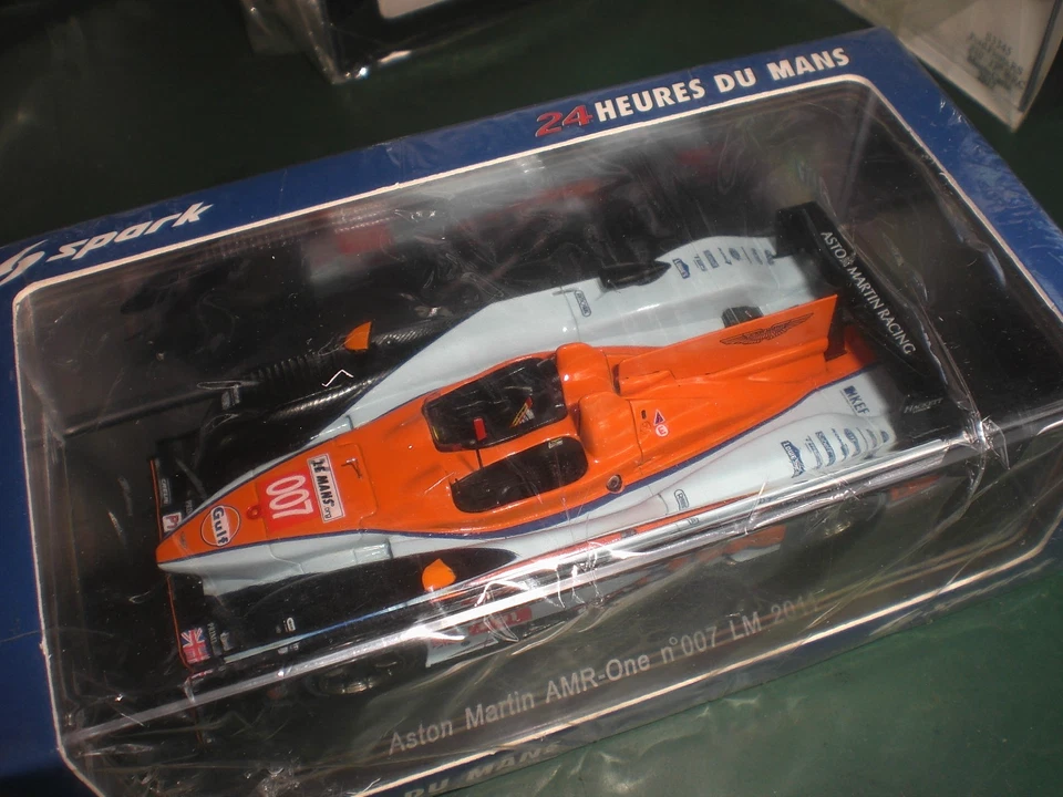 Spark Model S2536 Aston Martin Amr-one N.007 LM 2011 1 43