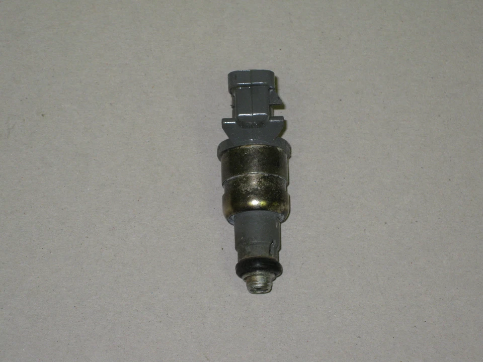 2000 2001 Saturn L100 L200 LW200 LS LS1 LW1 L-Series 2.2L DOHC Fuel Injector OEM - Image 1 of 1
