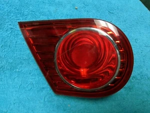 2004-06 KIA AMANTI LT DRIVER SIDE TAIL LIGHT BRAKE LIGHT OEM INNER - Picture 1 of 2