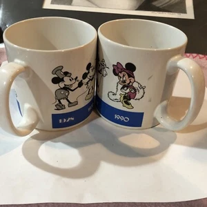 2 tazas de café Disney de Applause Minnie Draws Minnie. Mickey Draws Mickey. E72 - Imagen 1 de 7