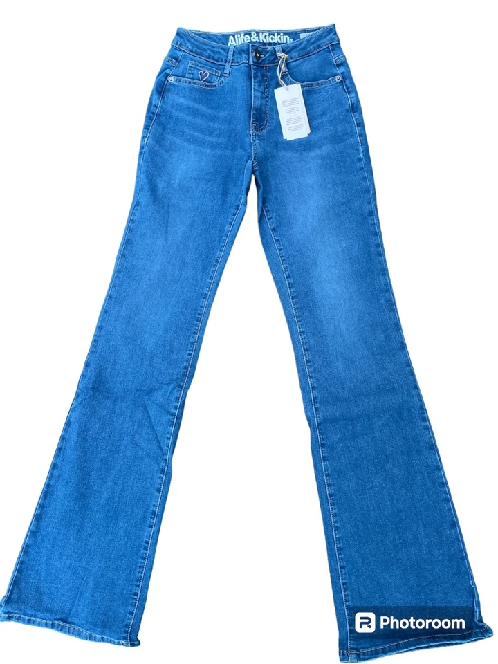 Alife&Kickin High Rise Bootcut Jeans Nualaak - Bild 1 von 4