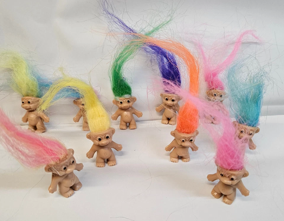 10x Mini 2cm Troll Figure Dolls Party Bag Fillers Cake Toppers Collectible Toys - Image 1 of 4