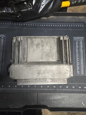 Escalade EXT 2002 6,0 L ECU ECM OEM motor módulo de control electrónico de fábrica #13 Foto 1 de 3