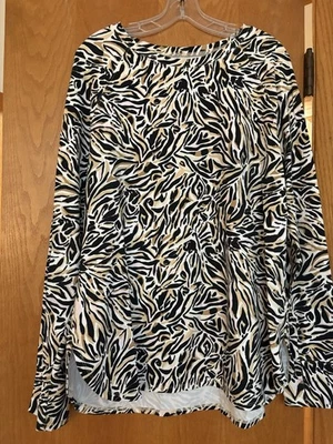 Б/у в отличном состоянии пуловер Lilly Pulitzer Luxletic Blythe Top UPF 50+ Onyx Can You Zee Me XL - Изображение 1 из 4