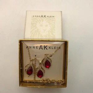 Anne Klein Earring Necklace Set Red Teardrop Clear Rhinestones Gold-Tone Dangle - Picture 1 of 8