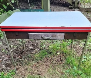 Vintage ENAMEL TABLE  porcelain country farm  hoosier '30s. Near Binghamton, NY  - Picture 1 of 11