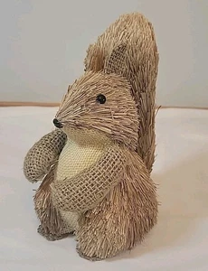 Woodland Figurine - Squirrel Straw Burlap - Picture 1 of 14