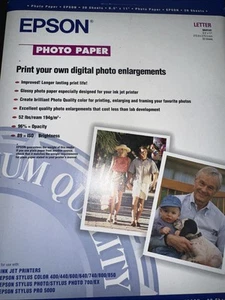 New EPSON GLOSSY PHOTO PAPER  20 Sheet Pack  8.5" x 11" - Picture 1 of 5