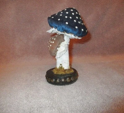 Mesa de terciopelo seta mágica decoración del hogar taburete de sapo escultura base de madera índigo Foto 1 de 4