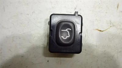Power Liftgate Switch ID: 4602751AA Fits 2009 Routan 644224 Foto 1 de 4