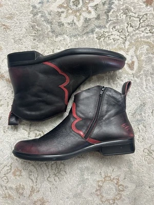 Botines Siroco Naot Negro y Rojo Talla 40 Botas Mujer Usadas en Excelente Condición Foto 1 de 4
