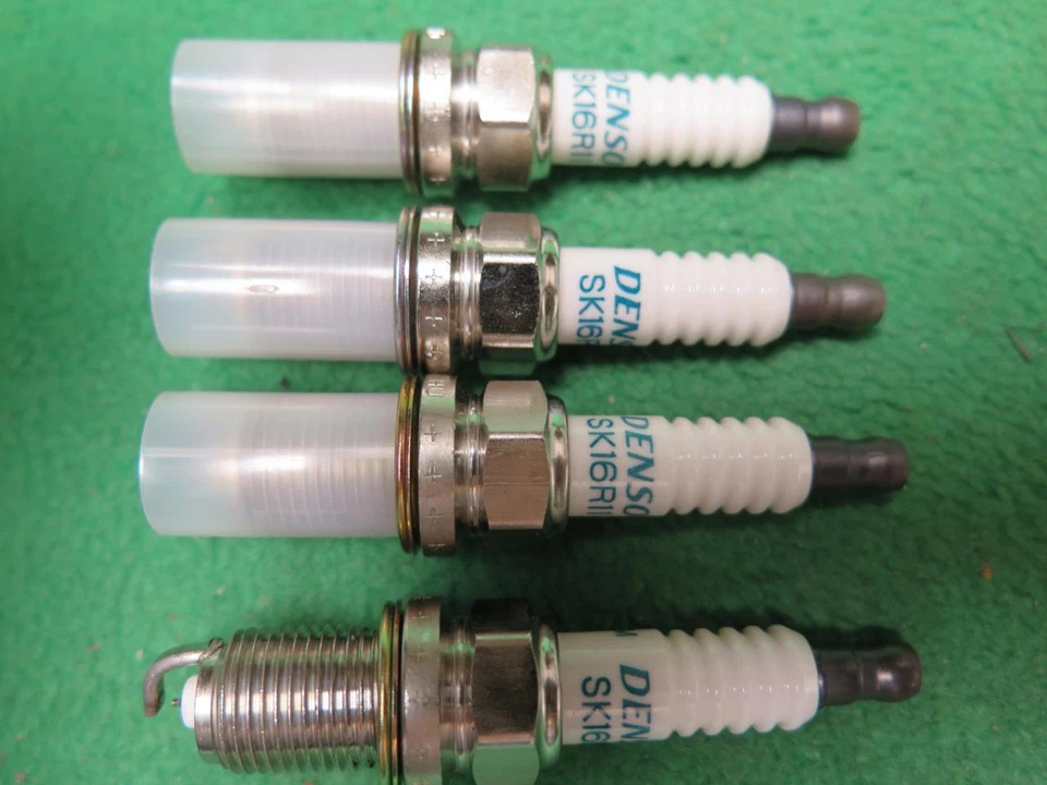 BUJÍA ENCENDIDO 4 PIEZAS 94859446 GM IRIDUM 03-08 PONTIAC VIBE 1.8L L4 GEO PRISMA Foto 1 de 1