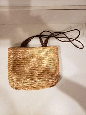 Cartera de verano beige paja con cáscara de maíz Charter Club Macy’s Stores Foto 1 de 4