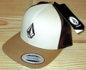 MENS VOLCOM KHAKI TAN BROWN SNAPBACK TRUCKER HAT ADJUSTABLE CAP ONE SIZE - Picture 1 of 3
