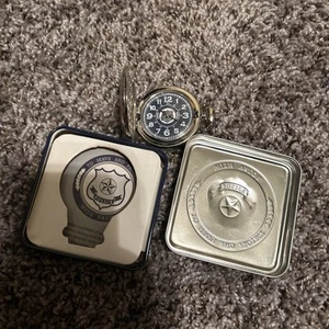 Reloj Bolsillo Policía Para Servir y Proteger con Valor Reloj Aplicación de la Ley agrietado - Imagen 1 de 6